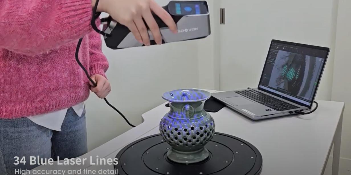 3D сканер 3DeVOK MT: 34 сині лазерні лінії